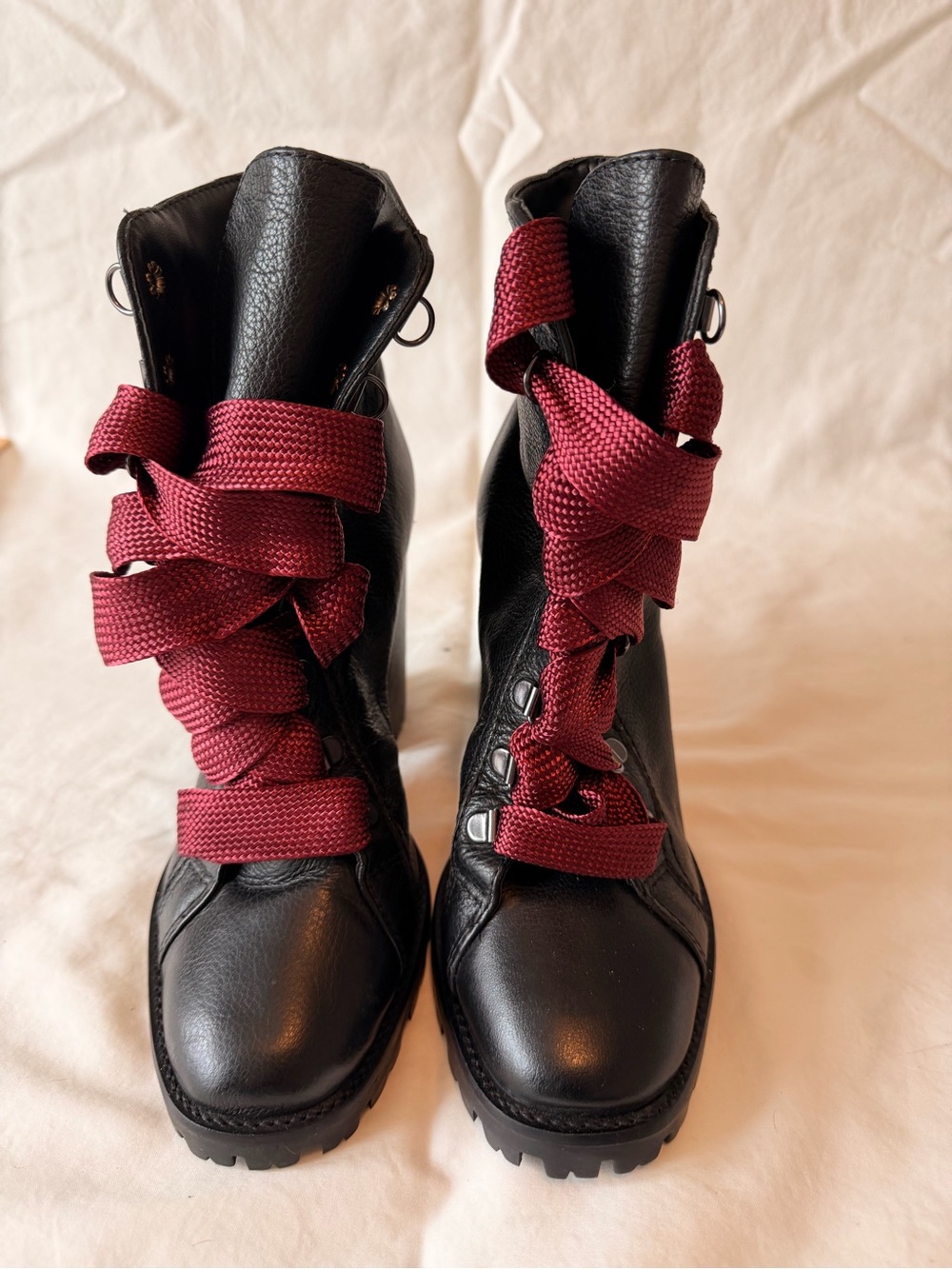 Schutz Zara Women's Black Leather Lace Up Lug Sole Block Heel Boots Sz 7.5 NEW!